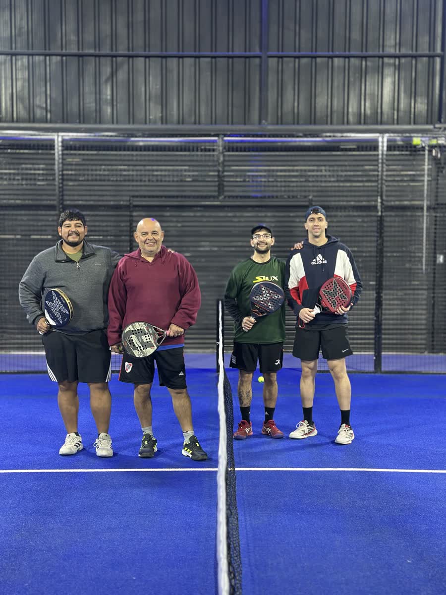 Jugador del Primer Torneo Junio 2026 en la cancha de Muzzaga