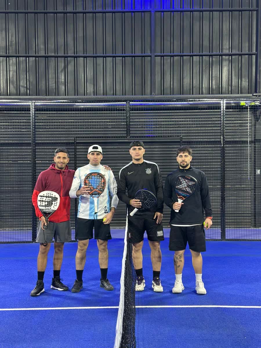 Jugador del Primer Torneo Junio 2026 en la cancha de Muzzaga